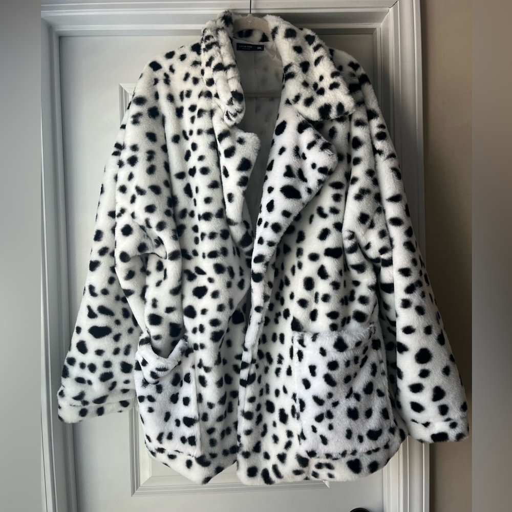 SHEIN Dalmatian Faux Fur Jacket PLUS